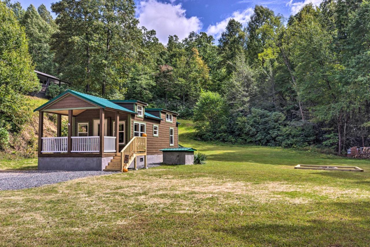 Quaint Mtn Cabin Tiny Living Near Big Adventure Brevard Exterior foto