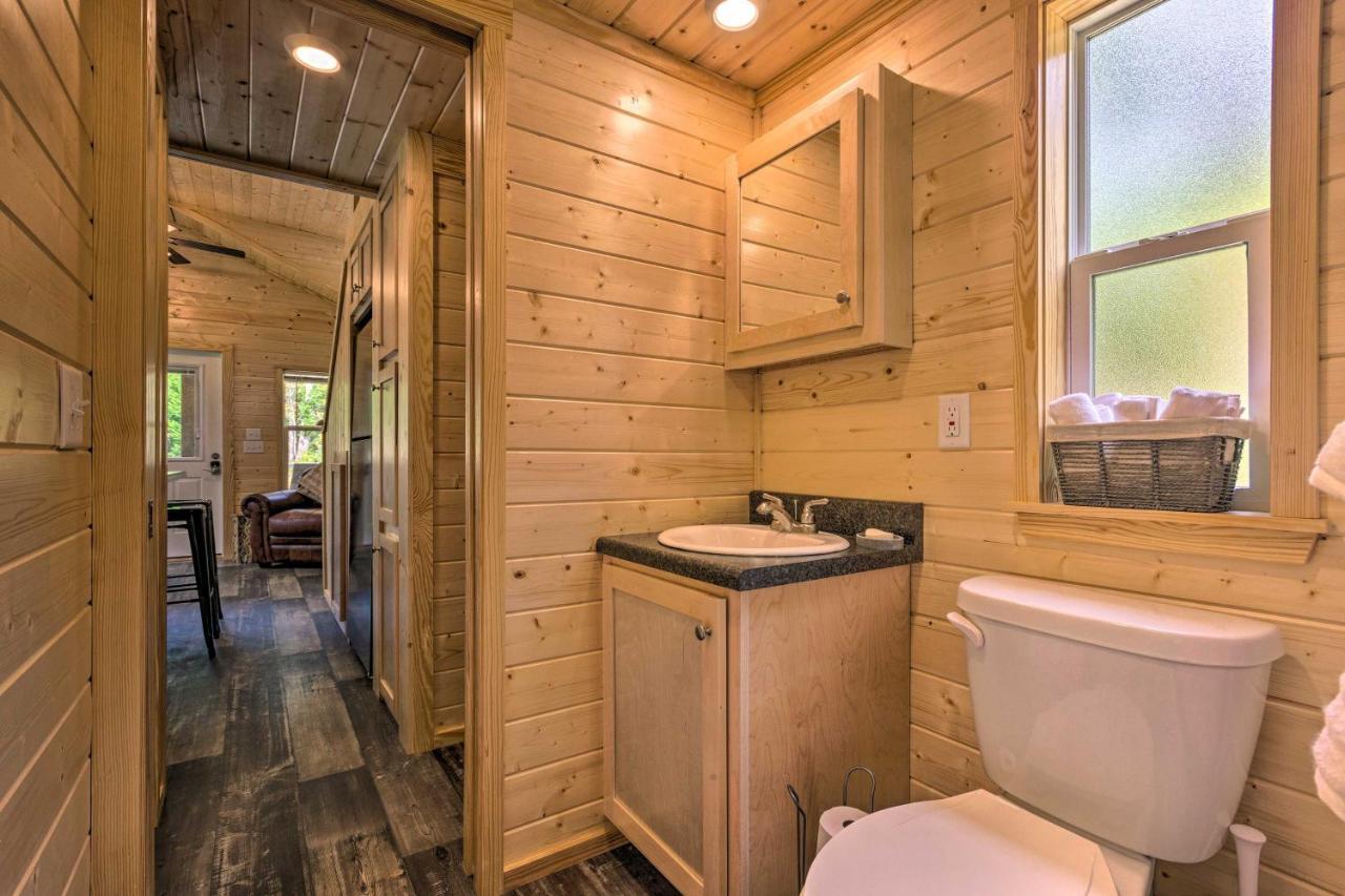 Quaint Mtn Cabin Tiny Living Near Big Adventure Brevard Exterior foto