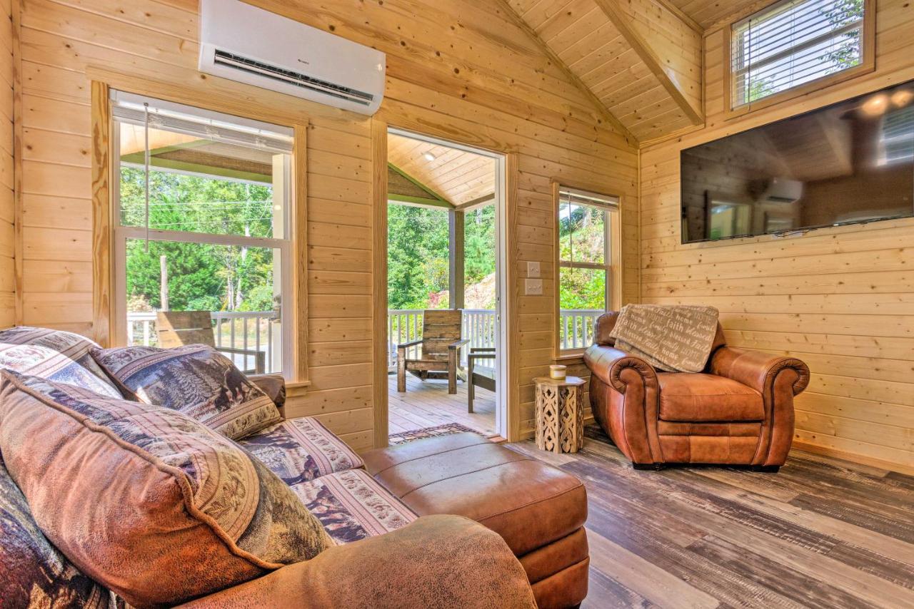Quaint Mtn Cabin Tiny Living Near Big Adventure Brevard Exterior foto